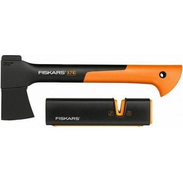 Топор Fiskars Х7 + точилка 1020183